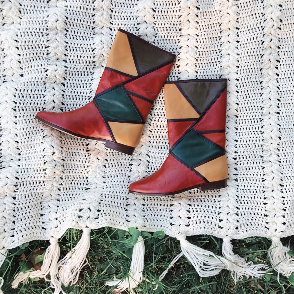VINTAGE Italian Vaneli diamond fall boots size 8.5